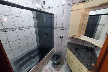Casa para alugar - 200m&sup2; - Centro