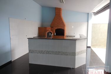 Casa &agrave; venda - 10m&sup2; - Centro