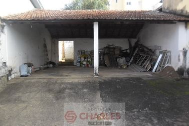 Casa &agrave; venda - 600m&sup2; - Centro