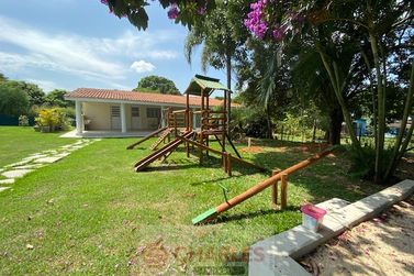 S&iacute;tio &agrave; venda - 400m&sup2; - Centro