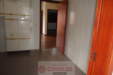 Casa &agrave; venda - 100m&sup2; - Centro