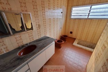 Casa &agrave; venda - 444m&sup2; - Centro