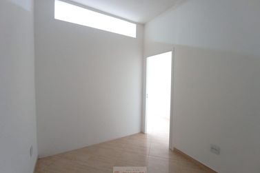 Sal&atilde;o Comercial para alugar - 35m&sup2; - Centro