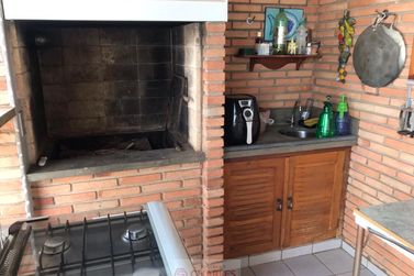 Casa &agrave; venda - 180m&sup2; - Centro