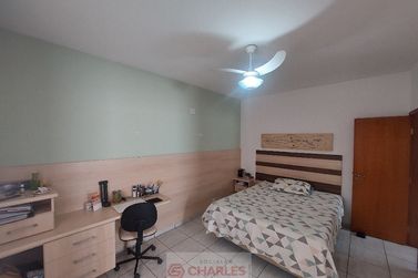 Casa &agrave; venda - 210m&sup2; - Centro