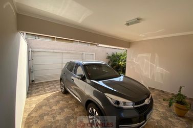 Casa &agrave; venda - 180m&sup2; - Centro