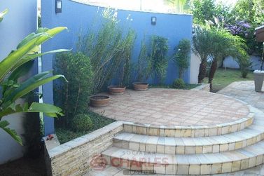 Casa &agrave; venda - 425m&sup2; - Centro