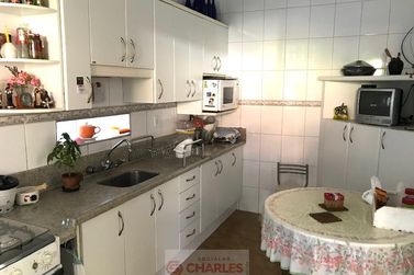 Casa &agrave; venda - 296m&sup2; - Centro
