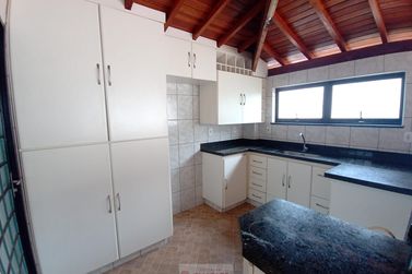 Casa para alugar - 135m&sup2; - Centro