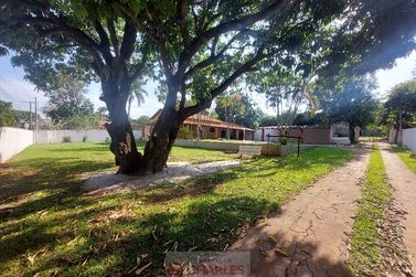 S&iacute;tio &agrave; venda - 345m&sup2; - Centro