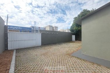 Sal&atilde;o Comercial para alugar - 250m&sup2; - Centro