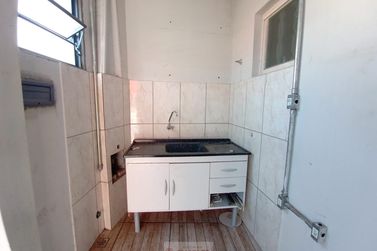 Sal&atilde;o Comercial para alugar - 70m&sup2; - Centro