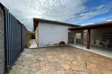 Casa &agrave; venda - 253m&sup2; - Centro
