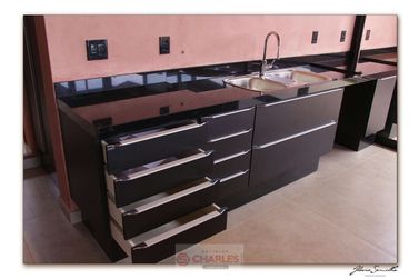 Casa &agrave; venda - 200m&sup2; - Centro
