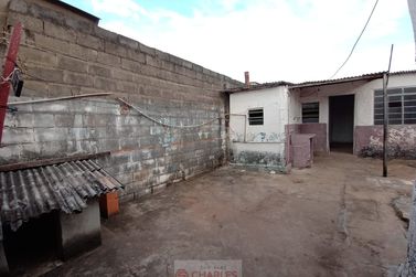 Casa para alugar - 60m&sup2; - Centro