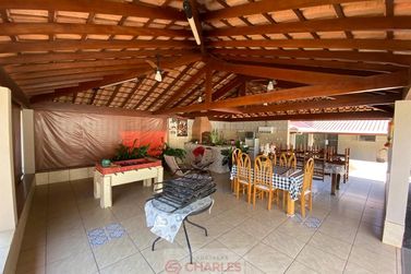 S&iacute;tio &agrave; venda - 312m&sup2; - Centro