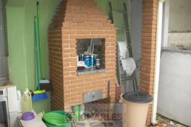 Casa &agrave; venda - 100m&sup2; - Centro