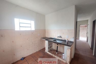 Terreno &agrave; venda - 84m&sup2; - Centro