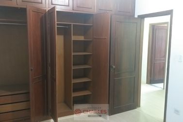 Casa &agrave; venda - 252m&sup2; - Centro
