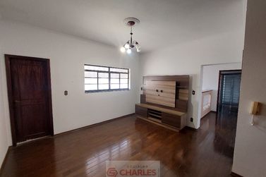 Casa para alugar - 268m&sup2; - Centro