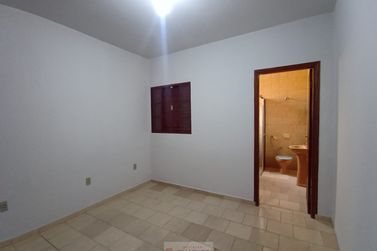 Casa para alugar - 85m&sup2; - Centro