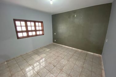 Casa &agrave; venda - 100m&sup2; - Centro