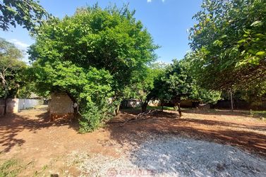 S&iacute;tio &agrave; venda - 345m&sup2; - Centro