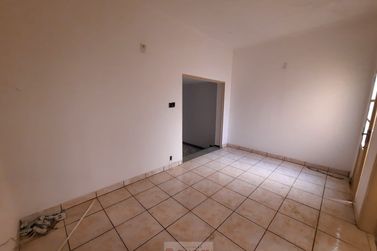 Casa para alugar - 163m&sup2; - Centro