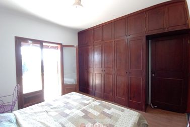 Casa para alugar - 360m&sup2; - Centro