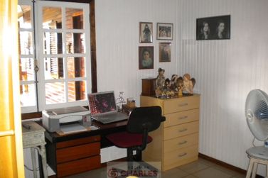S&iacute;tio &agrave; venda - 300m&sup2; - Centro