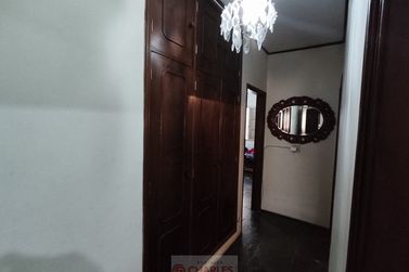 Casa &agrave; venda - 203m&sup2; - Centro