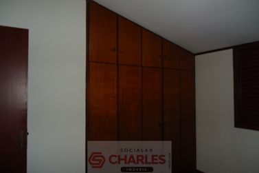 Casa &agrave; venda - 100m&sup2; - Centro