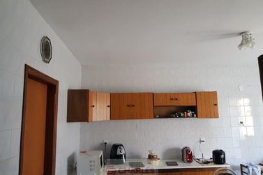 Casa &agrave; venda - 420m&sup2; - Centro