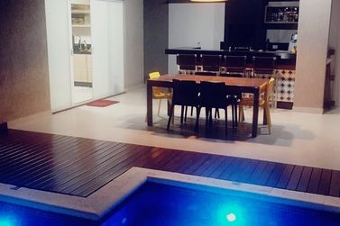 Casa &agrave; venda - 212m&sup2; - Centro