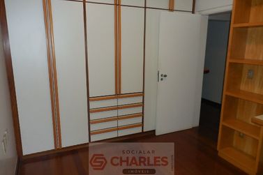 Apartamento &agrave; venda - 180m&sup2; - Centro