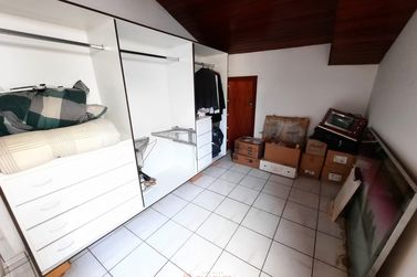 Casa para alugar - 10m&sup2; - Centro