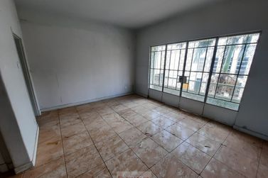 Sal&atilde;o Comercial para alugar - 10m&sup2; - Centro