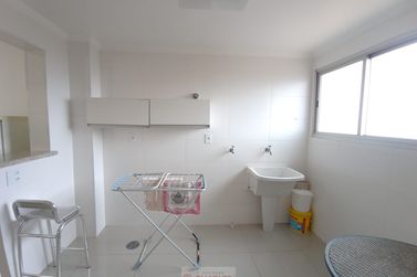 Apartamento para alugar - 130m&sup2; - Centro