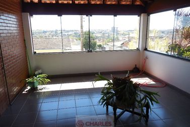 Casa &agrave; venda - 356m&sup2; - Centro