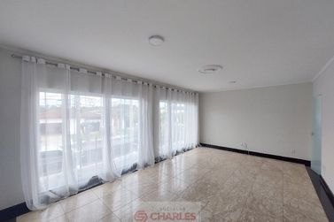 Casa para alugar - 340m&sup2; - Centro
