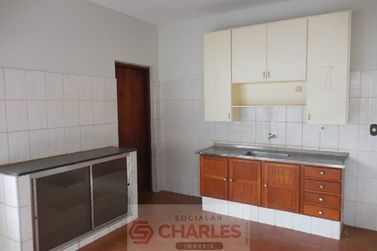 Casa &agrave; venda - 243m&sup2; - Centro