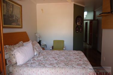 Casa &agrave; venda - 302m&sup2; - Centro