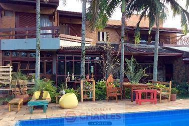 Casa &agrave; venda - 460m&sup2; - Centro