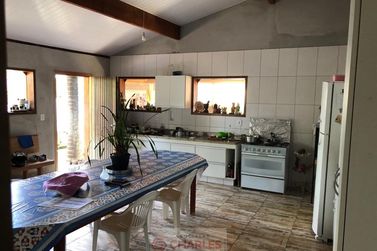 Sal&atilde;o Comercial &agrave; venda - 591m&sup2; - Centro
