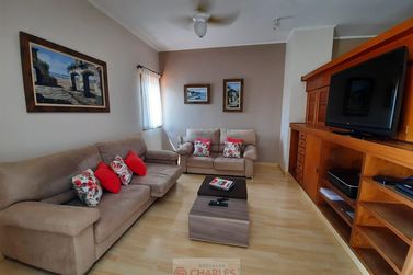 Casa &agrave; venda - 400m&sup2; - Centro