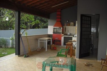 S&iacute;tio &agrave; venda - 130m&sup2; - Centro