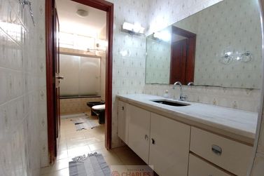 Casa para alugar - 360m&sup2; - Centro