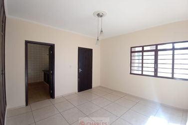 Casa para alugar - 217m&sup2; - Centro