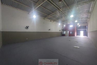 Sal&atilde;o Comercial para alugar - 270m&sup2; - Centro