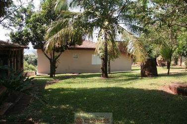S&iacute;tio &agrave; venda - 382m&sup2; - Centro